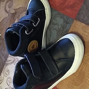 Converse size 6 toddler
